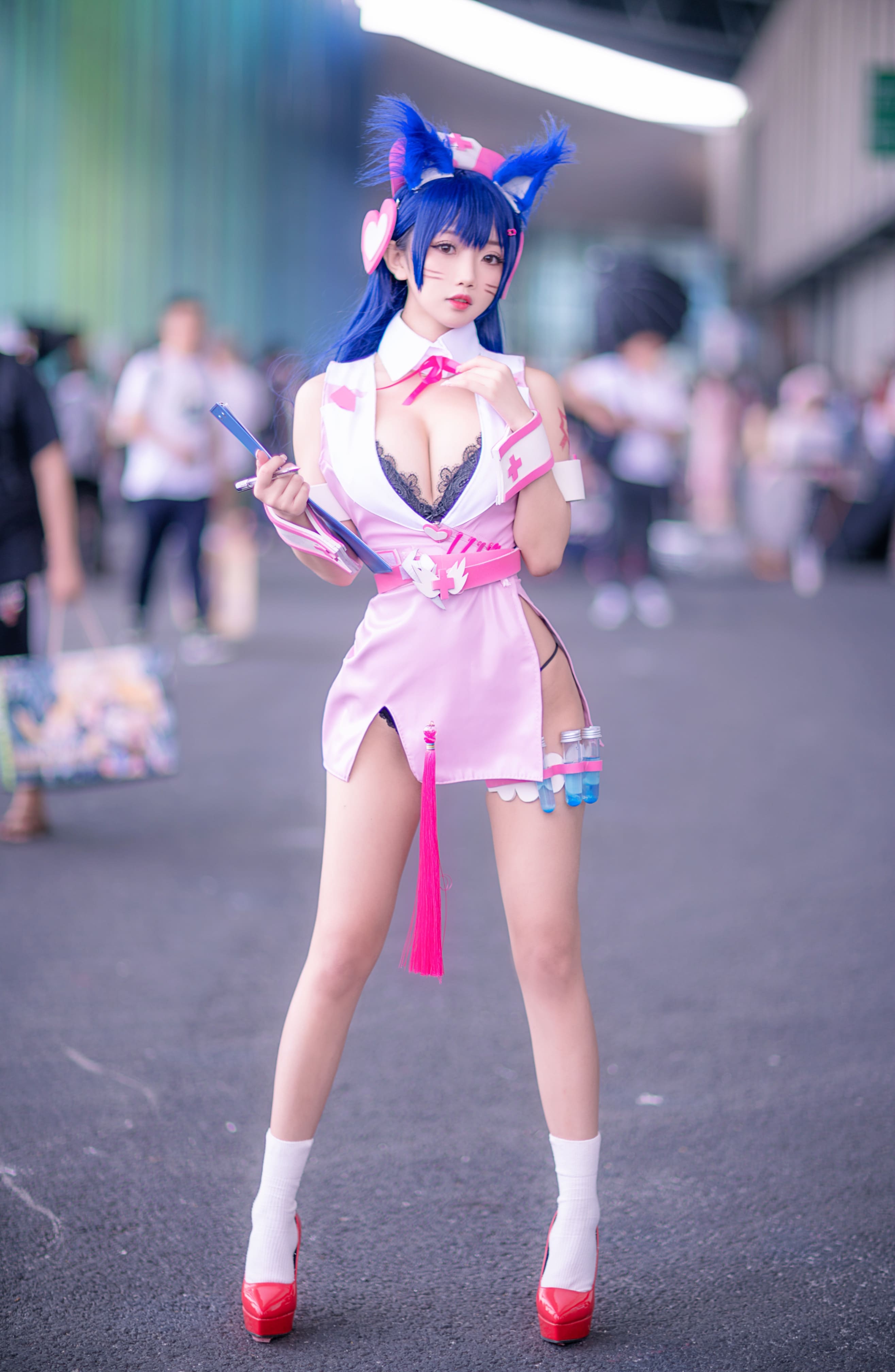 《制服诱惑 鬼畜瑶在不在w 写真图集下载》